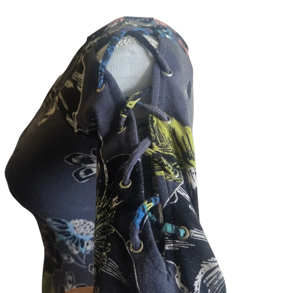 GUESS Y2K Dark Floral Lace Up Whimsigoth Long Sleeve Top Mystical Fairycore‎ - Picture 11 of 11